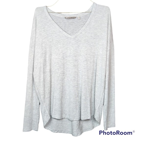 Athleta Woman’s Lightweight Gray Casual High-Low Hem Vneck Shirt Size Small - Picture 1 of 4